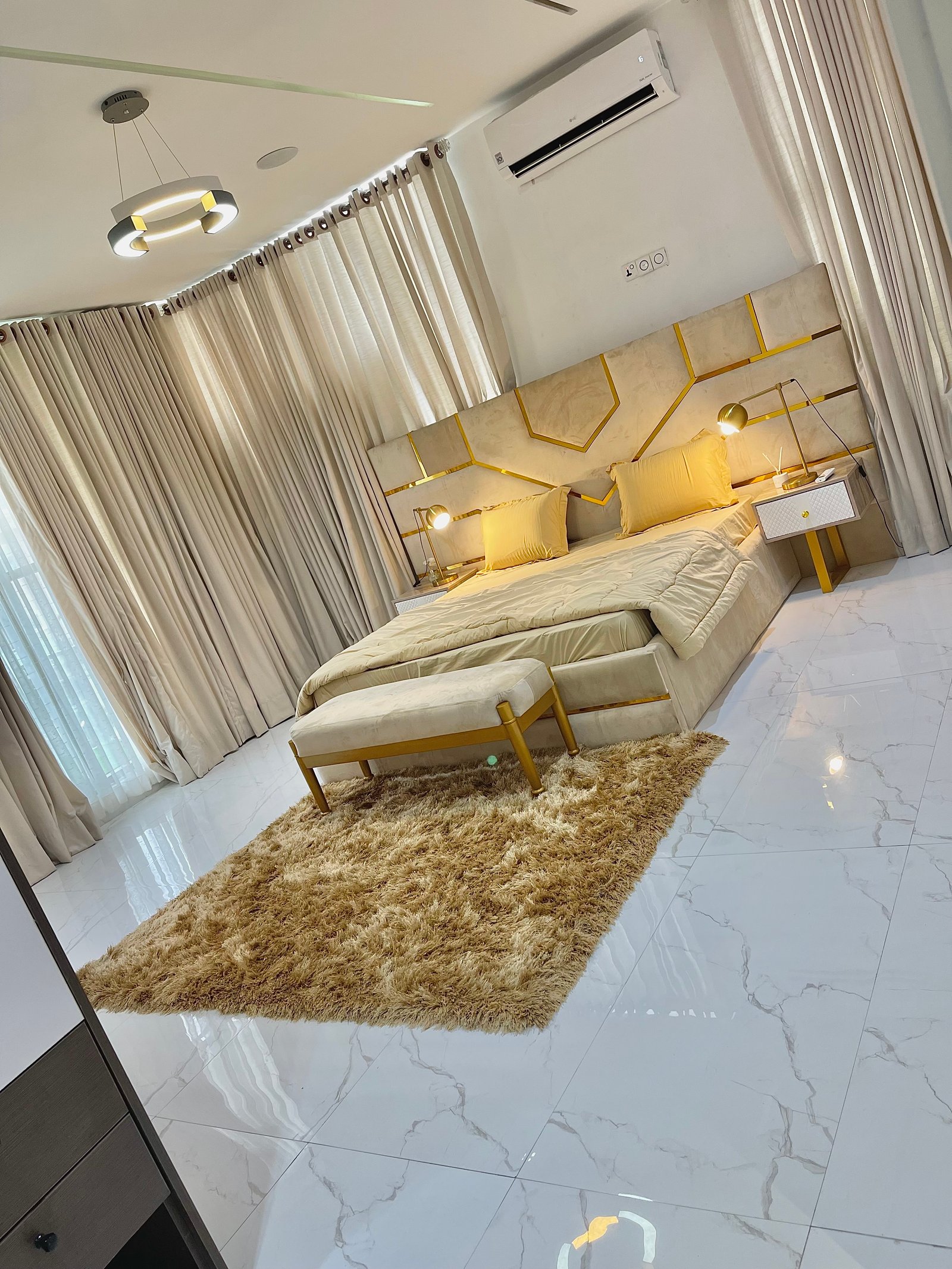 Grand Luxury